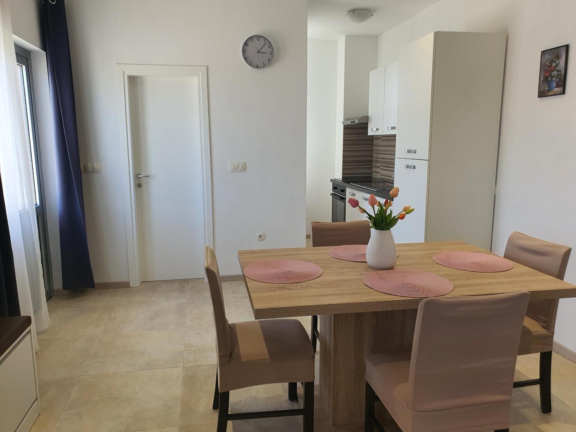 Apartment Rados Dugopolje Eksteriør billede