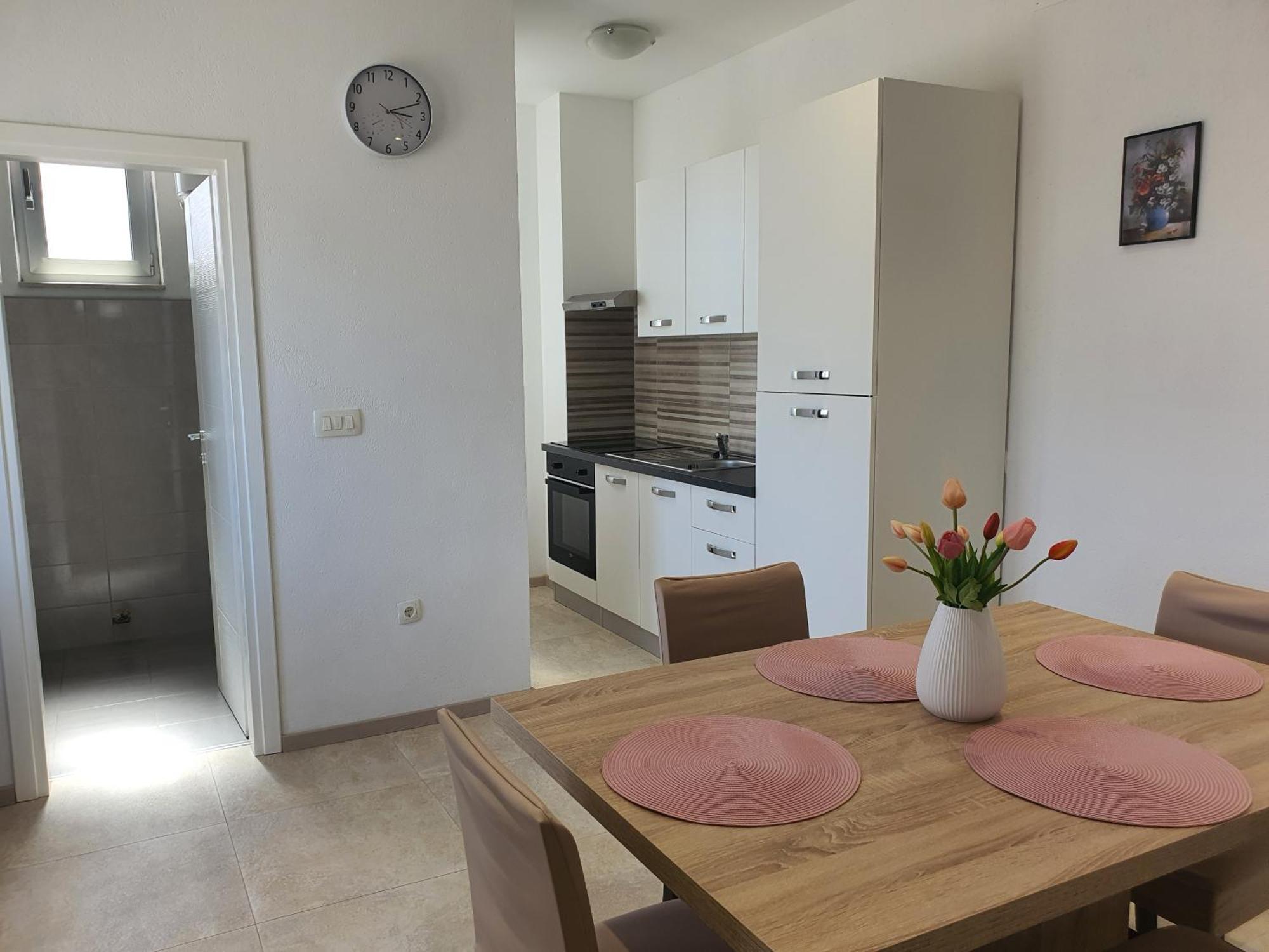 Apartment Rados Dugopolje Eksteriør billede